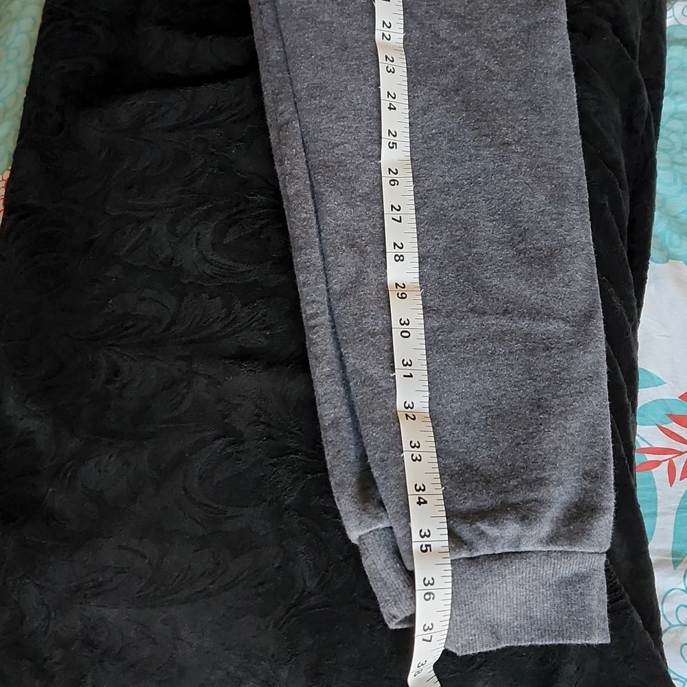 Champion athletic sweatpants/ athletic wear boys gray large